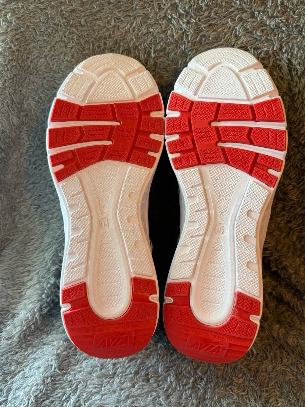 Avia Men's Navy Knit Athletic‎ Sneakers with White Cage and Red Logo 11.5 New